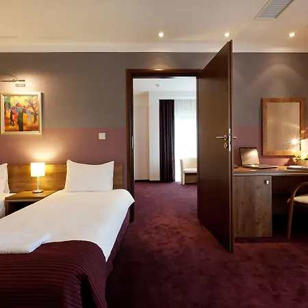 Hotel Swing 4*